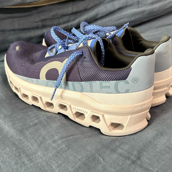 On Running Cloudmonster in Açaí/Lavender women’s 10.5 Excellent condition! - Picture 5 of 8